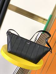 Kitlife YSL Monogramme Shoulder Bag Lambskin Black - 667490 – 15x36x14.5cm - 1