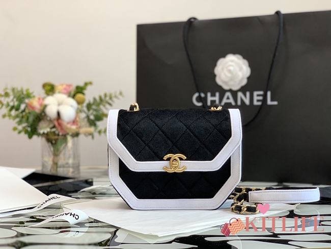 Kitlife Chanel Velvet Retro Saddle Horizontal Black/White – 99109 - 19x15x6cm - 1