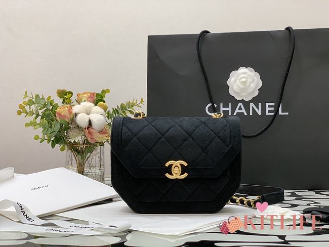 Kitlife Chanel Velvet Retro Saddle Horizontal Black – 99109 - 19x15x6cm - 1