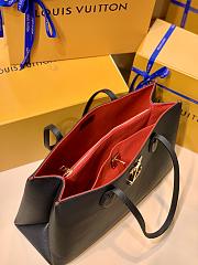 Kitlife Louis Vuitton LOCKME Handbag Black - M57345 – 42.0 x 28.0 x 15.0 cm - 6