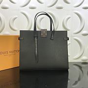 Kitlife Louis Vuitton Men Bag – M30723 – 41 x 34 x 19 cm - 4