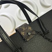 Kitlife Louis Vuitton Men Bag – M30723 – 41 x 34 x 19 cm - 2