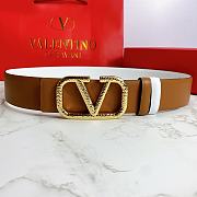 Kitlife Valentino Belt Reversible V Logo Signature Belt In Grainy Calfskin Brown/White – 4 cm - 1