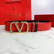 Kitlife Valentino Belt Reversible V Logo Signature Belt In Grainy Calfskin Red/Black – 4 cm - 3