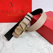 Kitlife Valentino Belt Reversible V Logo Signature Belt In Grainy Calfskin Beige/Black – 4 cm - 6