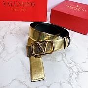 Kitlife Valentino Belt Reversible V Logo Signature Belt In Grainy Calfskin Golden/Black – 4 cm - 2