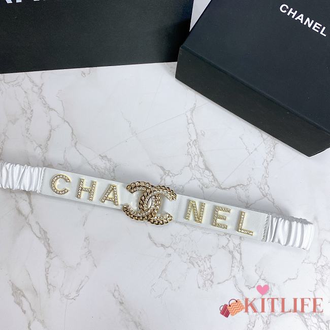 Kitlife Channel Belt Rhinestone Metal Logo Buckle Elastic White –3.0 cm  - 1