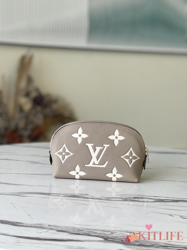 Kitlife Louis Vuitton Apricot Silk-Screen Cosmetic Bag - M45951 – 17x12x6 cm - 1
