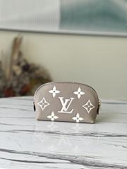 Kitlife Louis Vuitton Apricot Silk-Screen Cosmetic Bag - M45951 – 17x12x6 cm - 1