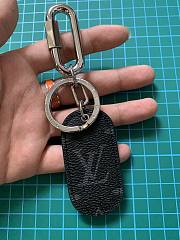 Kitlife Louis Vuitton Key Holder Military Tab Black - M67778  - 3