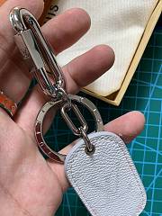 Kitlife Louis Vuitton Key Holder Military Tab White - M67778  - 5