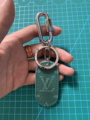Kitlife Louis Vuitton Key Holder Military Tab Green - M67778  - 4