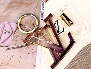 Kitlife Louis Vuitton Key Holder and Bag Charm Plexi Gradient Purple - 1