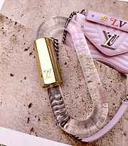 Kitlife Louis Vuitton Key Holder and Bag Charm Plexi Gradient Purple - 3