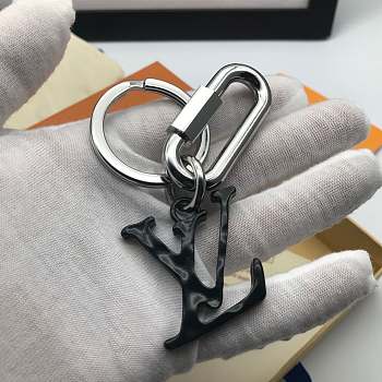 Kitlife Louis Vuitton Key Holder and Bag Charm L-shaped buckle Black - MP2364