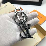 Kitlife Louis Vuitton Key Holder and Bag Charm L-shaped buckle Black - MP2364 - 4