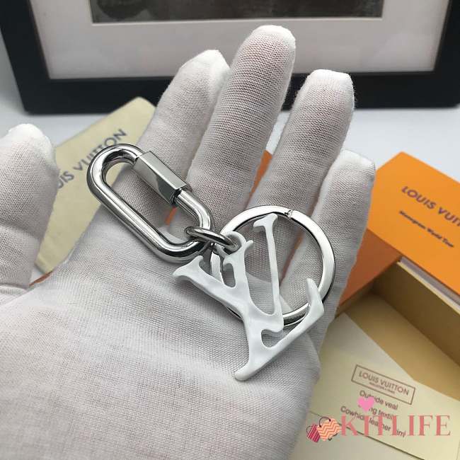 Kitlife Louis Vuitton Key Holder and Bag Charm L-shaped buckle White - MP2364 - 1