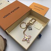 Kitlife Louis Vuitton Key Holder and Bag Charm Sans V logo and Monogram flowers - M68560 - 1