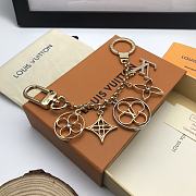 Kitlife Louis Vuitton Key Holder and Bag Charm Flower Finesse Chain - M68998 - 1