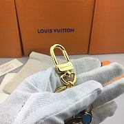 Kitlife Louis Vuitton Key Holder and Bag Charm Porte-Cles Monogram Delight Single Pendant – M67287 - 6