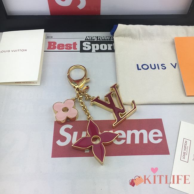 Kitlife Louis Vuitton Key Holder and Bag Charm Fleur De MNG Do Rose Red – M67119 - 1