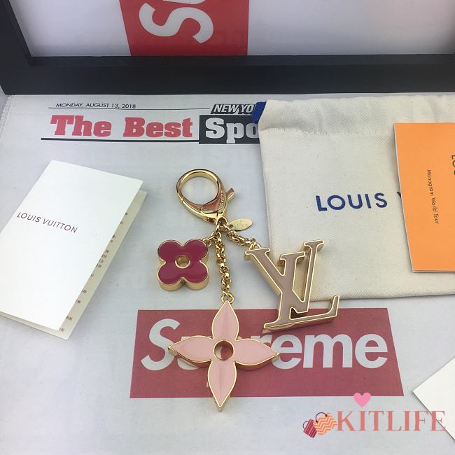 Kitlife Louis Vuitton Key Holder and Bag Charm Fleur De MNG Do Powder – M67119 - 1