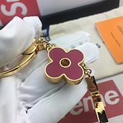 Kitlife Louis Vuitton Key Holder and Bag Charm Fleur De MNG Do Powder – M67119 - 3