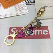 Kitlife Louis Vuitton Key Holder and Bag Charm Love Lock Heart And Key Chains – M67437 - 4