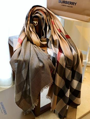 Kitlife Burberry Scarf Welsh Check Pattern Shawl – 200 x 100 cm