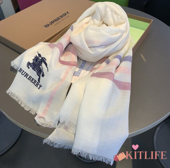 Kitlife Burberry Scarf Classic Warhorse Embroidered Logo With Small Plaid White – 80x200cm - 1
