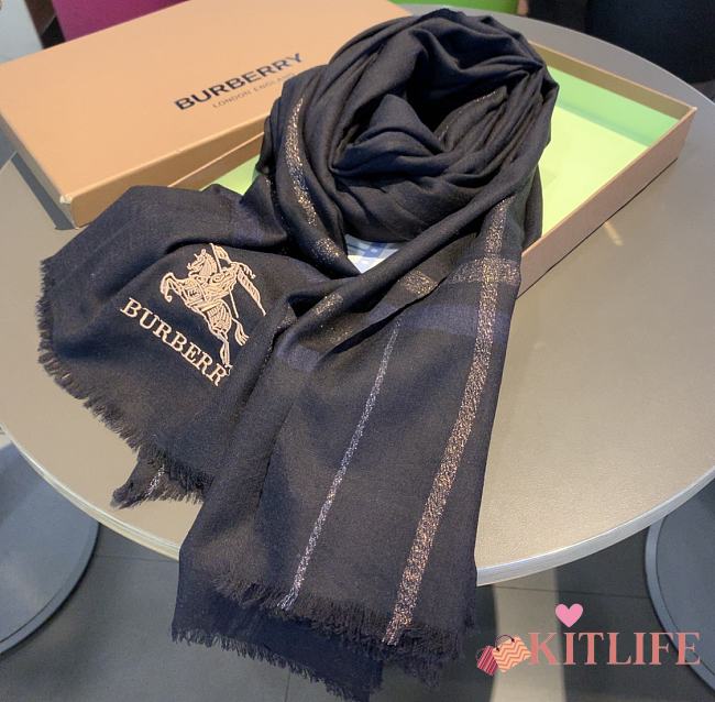 Kitlife Burberry Scarf Classic Warhorse Embroidered Logo With Small Plaid Navy Blue – 80x200cm - 1