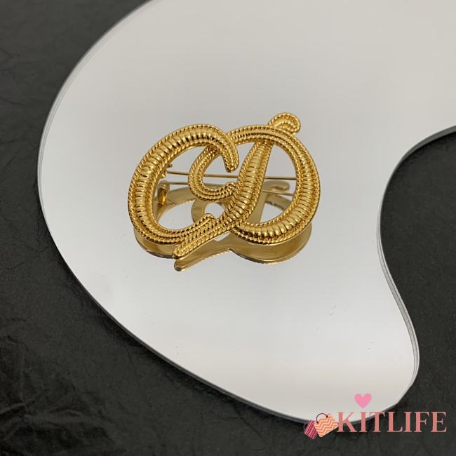 Kitlife Dior Letter Brooch - 1