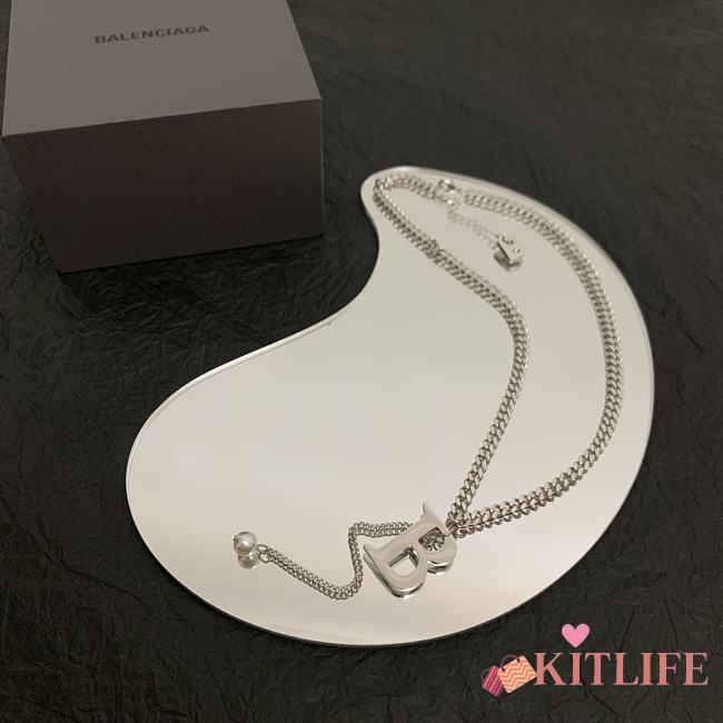 Kitlife Balenciaga B Logo Necklace - 1
