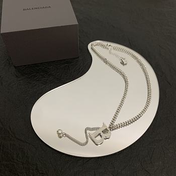 Kitlife Balenciaga B Logo Necklace