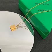 Kitlife Bottega Veneta Gold Metallic Lock Necklace - 4