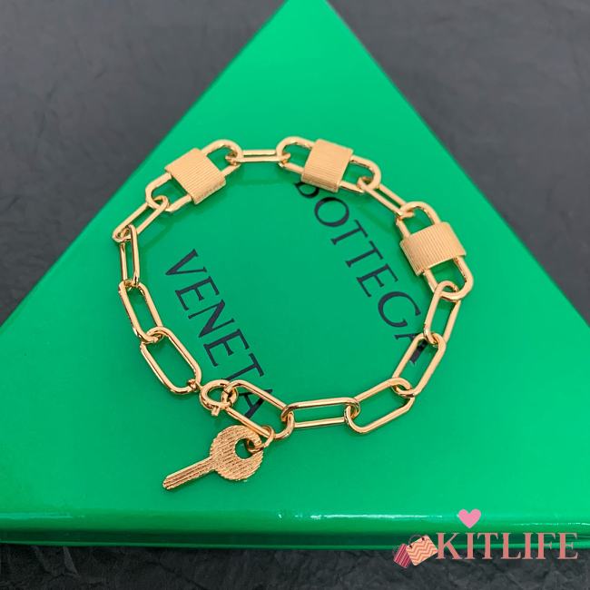 Kitlife Bottega Veneta Gold Lock and Key Chain Bracelet  - 1