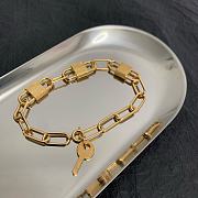 Kitlife Bottega Veneta Gold Lock and Key Chain Bracelet  - 5