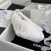 Kitlife Chanel Diamond Wool Fur Flap Bag White – AS2240 – 1.5x21.5x6.5 cm - 4