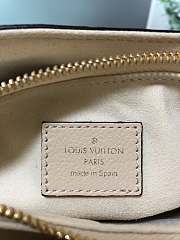 Kitlife Louis Vuitton SURENE BB Monogram Empreinte leather Handbag Beige – M43877 – 24x17x11 cm - 5