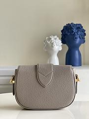 Kitlife Louis Vuitton Pont 9 Handbag Grained Calfskin Grey – M58729 – 21 x 15 x 6.5 cm - 3