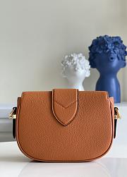 Kitlife Louis Vuitton Pont 9 Handbag Grained Calfskin Orange – M58968 – 21 x 15 x 6.5 cm - 4