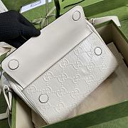 Kitlife Gucci GG Embossed Messenger Bag In White Leather – 645093 – 29×22×9.5cm - 5