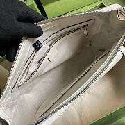 Kitlife Gucci GG Embossed Messenger Bag In White Leather – 645093 – 29×22×9.5cm - 3