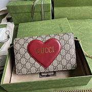 Kitlife Gucci Valentine's day chain card case wallet in beige and ebony GG Supreme – 648948 – 20x12.5x4 cm - 1