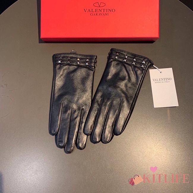 Kitlife Valentino Gloves Garavani Rockstub Sheepskin Leather 02 - 1