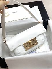 Kitlife Chanel Underarm Bag Medium Bag White – 27x14x5 cm - 3