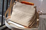 Kitlife Louis Vuitton Maida Hobo Monogram Empreinte Leather Cream - M45522 - 32x29x17cm - 6