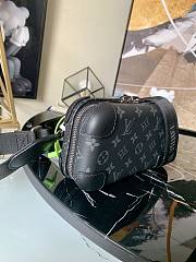 Kitlife Louis Vuitton HORIZON CLUTCH handbags Monogram Eclipse canvas -  M45579 - 21 x 12 x 6.5 cm - 3