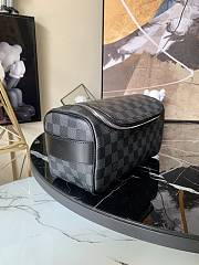 Kitlife Louis Vuitton Toiletry Pouch Damier Graphite canvas - M58518 -  26x14x 12cm - 6