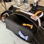 Kitlife Louis Vuitton LVxNBA Cloakroom Dopp Kit Black - M58515 - 15 x 24 x 15 cm - 6
